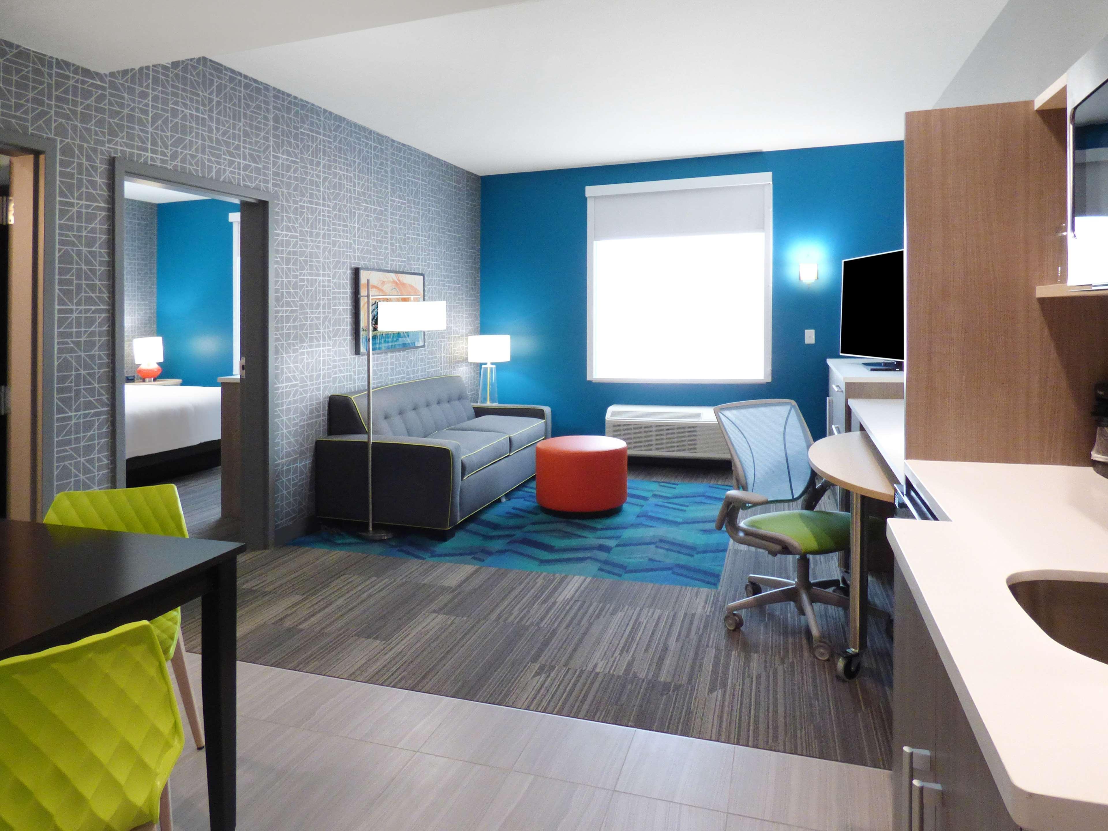Hotel Home2 By Hilton I-10 Pine Forest 3*