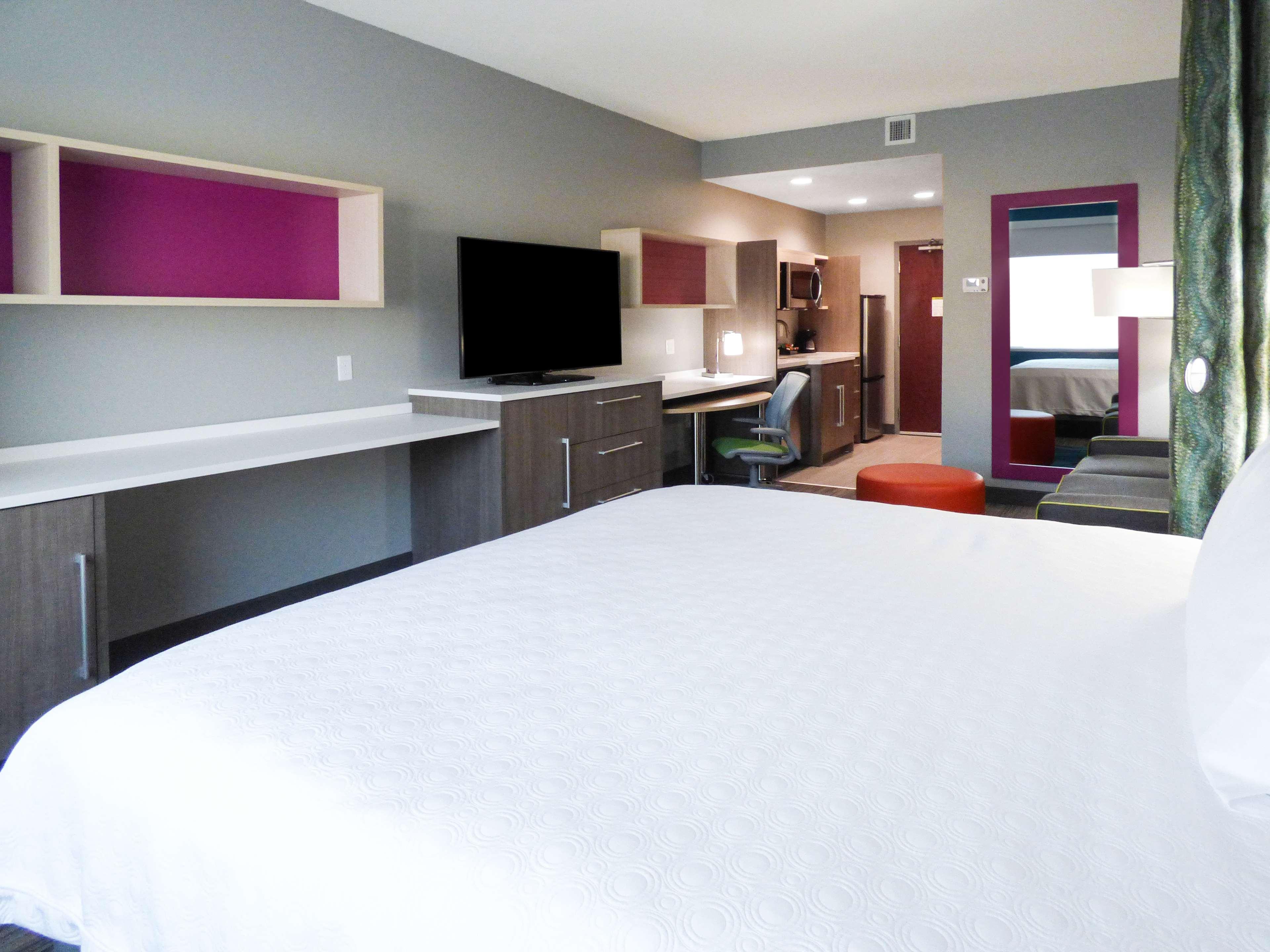 Hotel Home2 By Hilton I-10 Pine Forest Ferry Pass