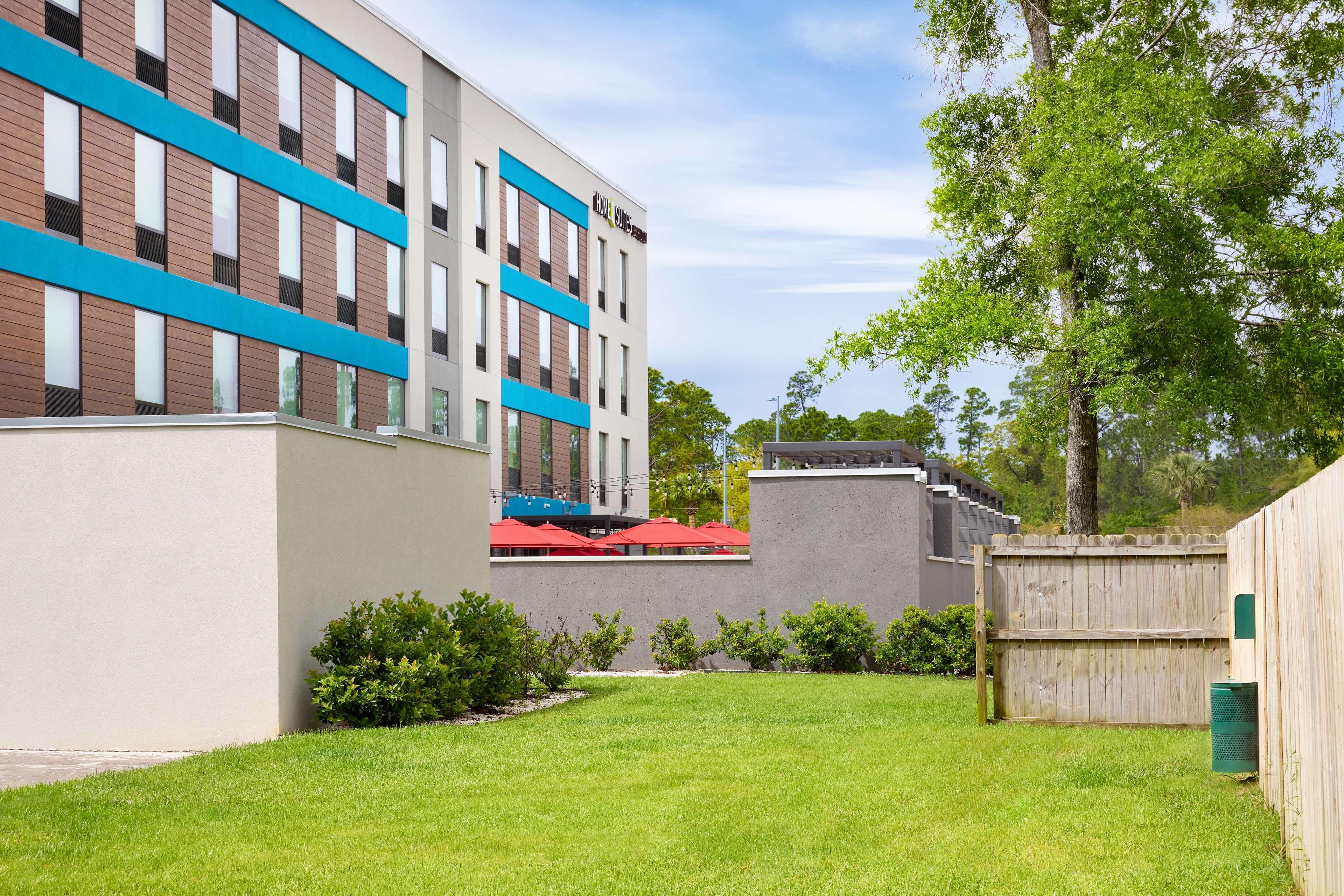 Home2 By Hilton I-10 Pine Forest 3*